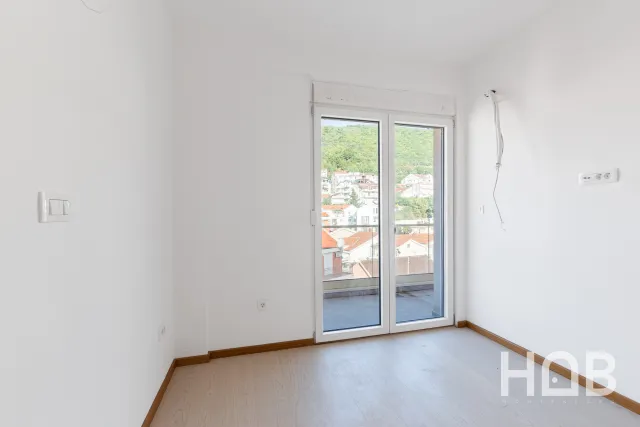 Na prodaju, Stan, 79 m², Budva