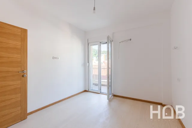 Na prodaju, Stan, 79 m², Budva