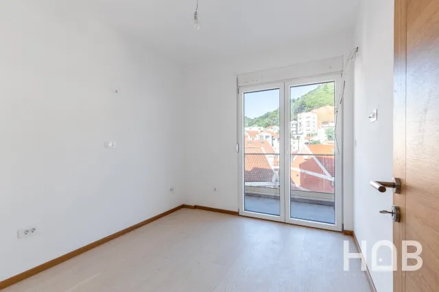 Na prodaju, Stan, 79 m², Budva