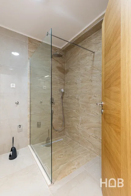Na prodaju, Stan, 79 m², Budva