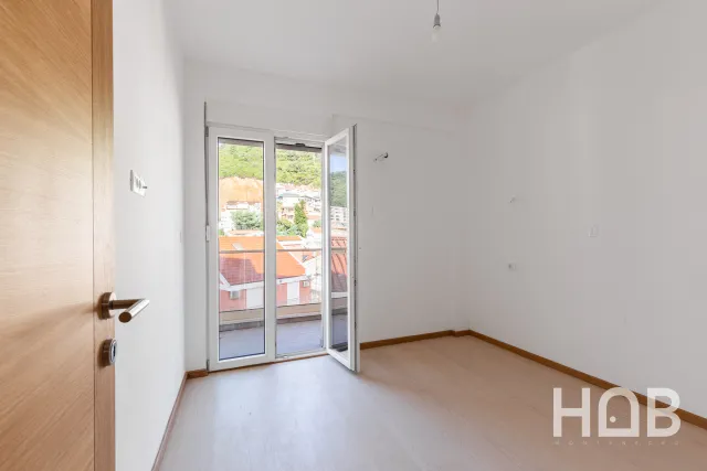 Na prodaju, Stan, 79 m², Budva