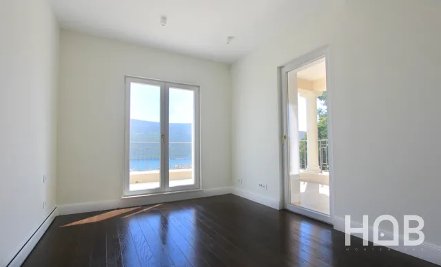 En venta, Apartamento, 71 m², Herceg Novi