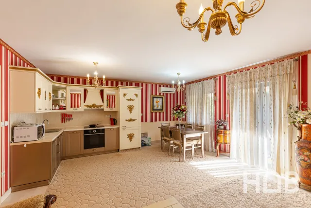 Satılır, Ev, 174 m², Kotor