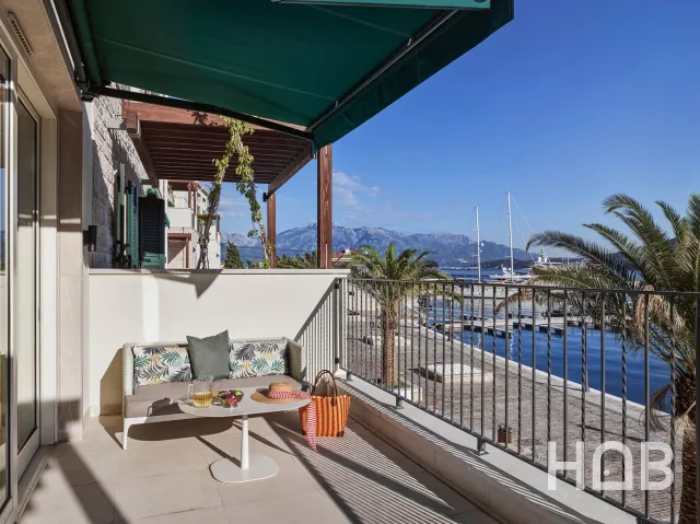 En venta, Apartamento, 82 m², Herceg Novi