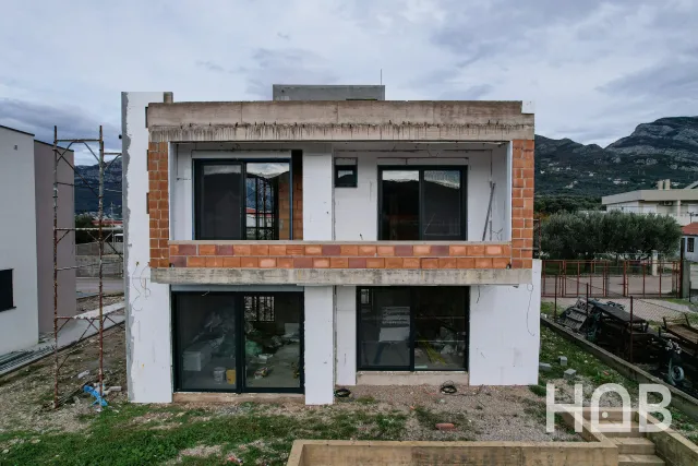 Na prodaju, Kuća, 273 m², Bar