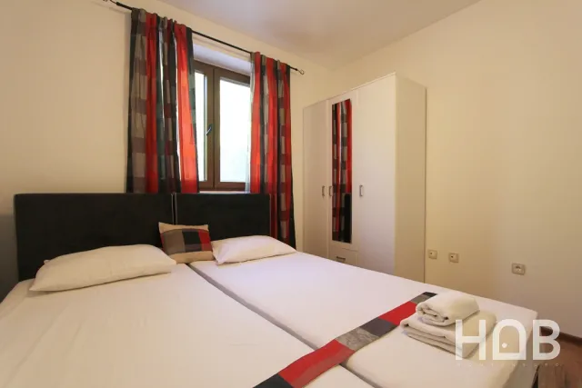 Na prodaju, Vila, 466 m², Budva