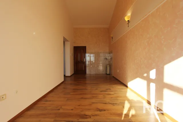 Na prodaju, Vila, 466 m², Budva
