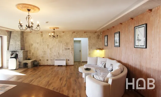 Na prodaju, Vila, 466 m², Budva