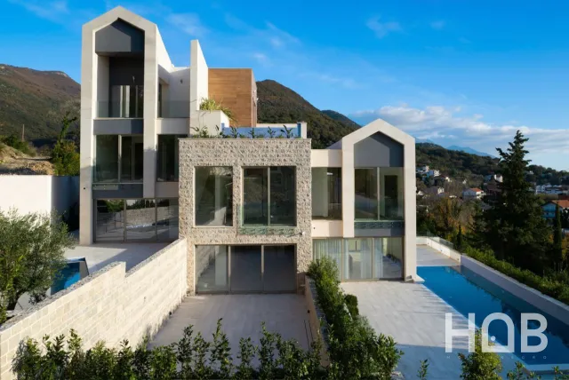 En venta, Apartment In New Building, 241 m², Tivat