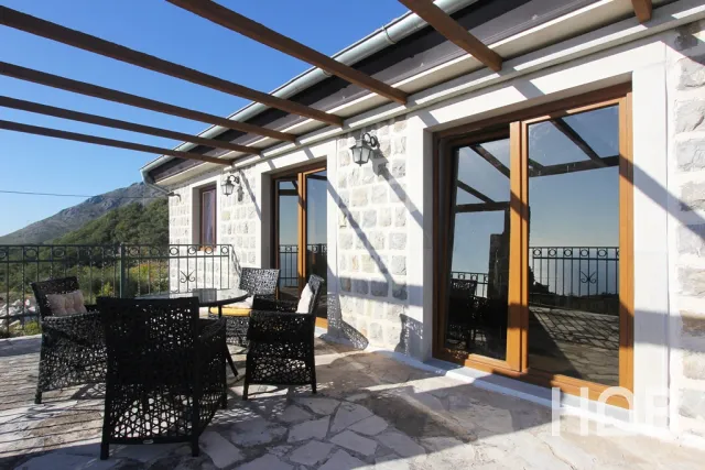 Na prodej, Vila, 466 m², Budva