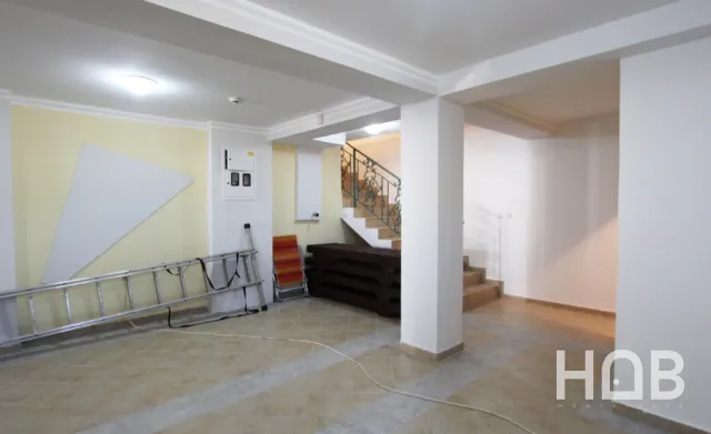 Na prodej, Vila, 466 m², Budva