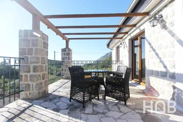 Na prodej, Vila, 466 m², Budva