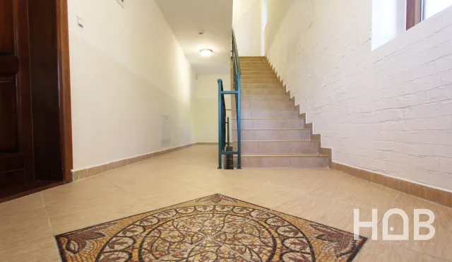 Na prodej, Vila, 466 m², Budva