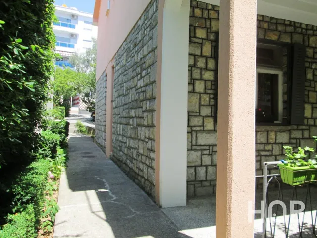 Na prodaju, Kuća, 200 m², Budva