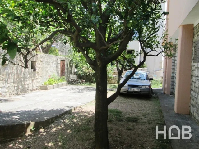 Na prodaju, Kuća, 200 m², Budva