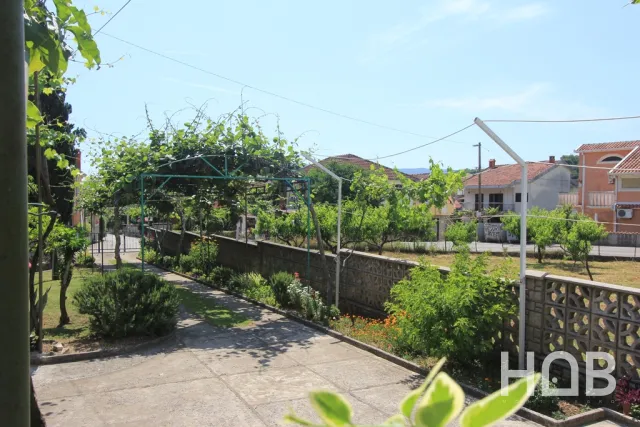 En venta, Casa, 300 m², Herceg Novi