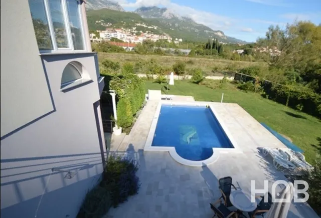 En venta, Casa, 423 m², Herceg Novi