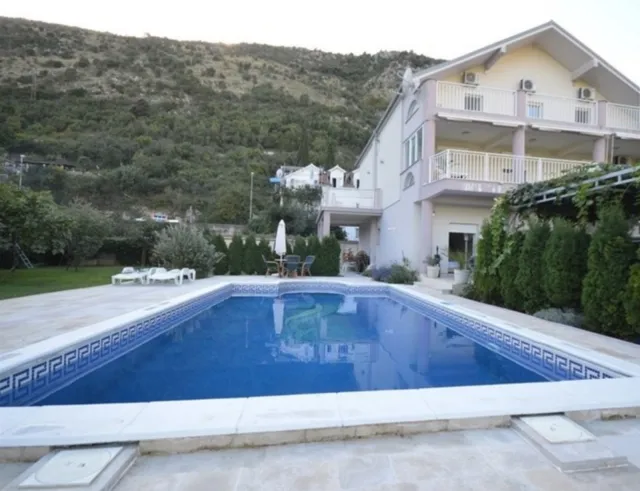 Zu verkaufen, Haus, 423 m², Herceg Novi