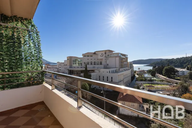 Na prodaju, Stan, 71 m², Budva