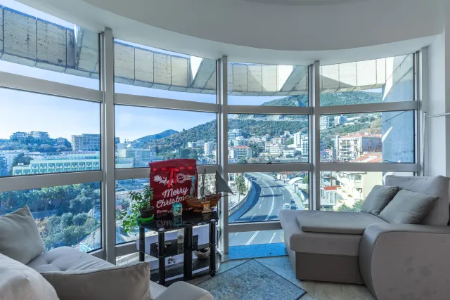 Na prodaju, Stan, 71 m², Budva