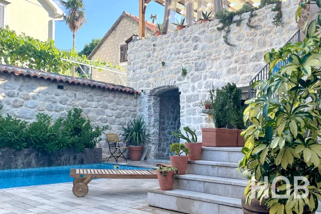 出售, 酒店, 300 m², Kotor