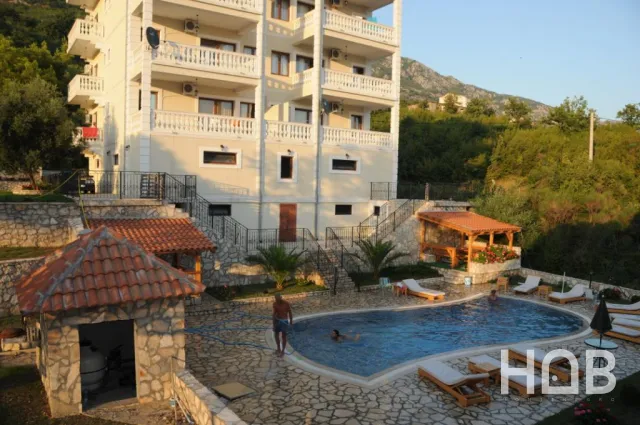 Na prodaju, Vila, 1000 m², Budva