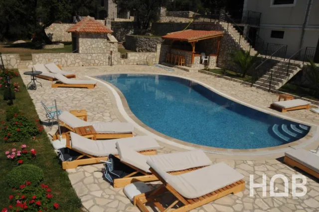 Na prodaju, Vila, 1000 m², Budva
