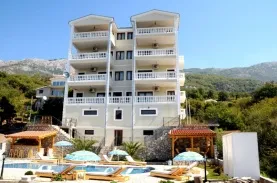 Na prodaju, Vila, 1000 m², Budva