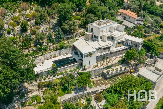 Na prodaju, Vila, 1455 m², Budva