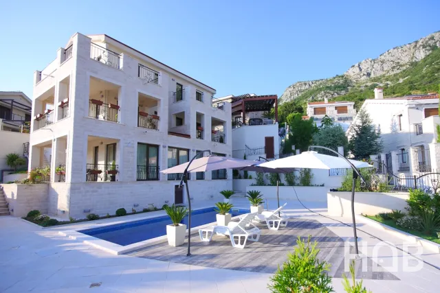 Na prodaju, Vila, 500 m², Budva