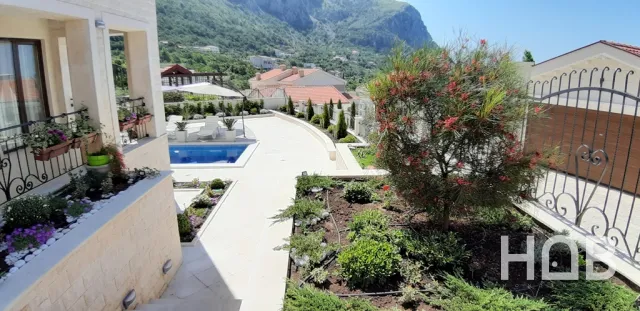 Na prodaju, Vila, 500 m², Budva