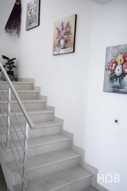 Na prodaju, Vila, 500 m², Budva