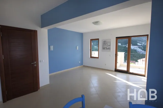 Na prodaju, Vila, 500 m², Budva