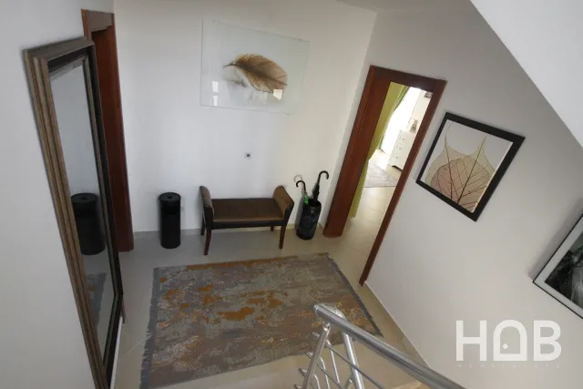 Na prodaju, Vila, 500 m², Budva