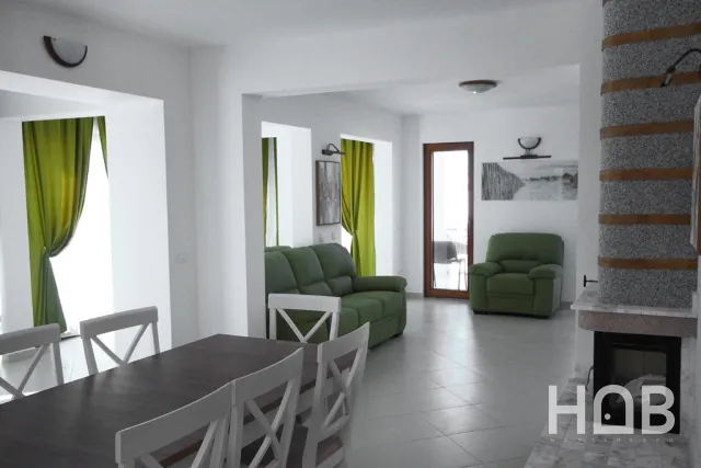 Na prodaju, Vila, 500 m², Budva
