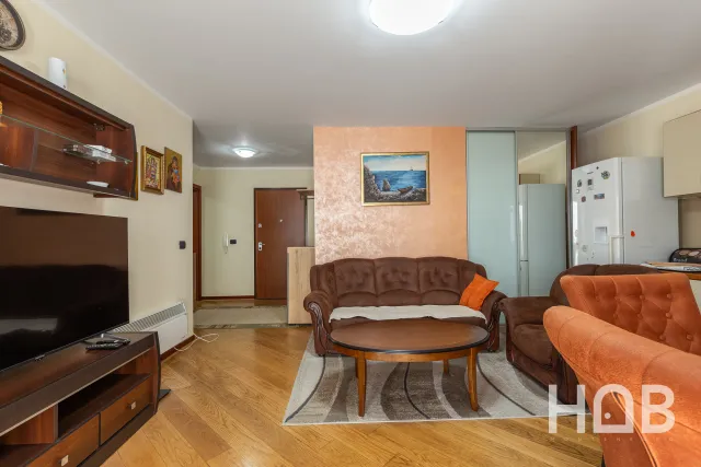 Na prodaju, Stan, 57 m², Budva