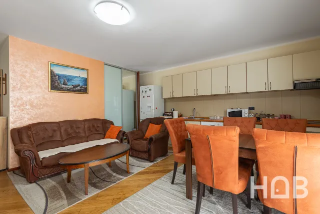 Na prodaju, Stan, 57 m², Budva