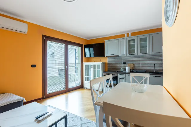 Na prodaju, Stan, 57 m², Budva