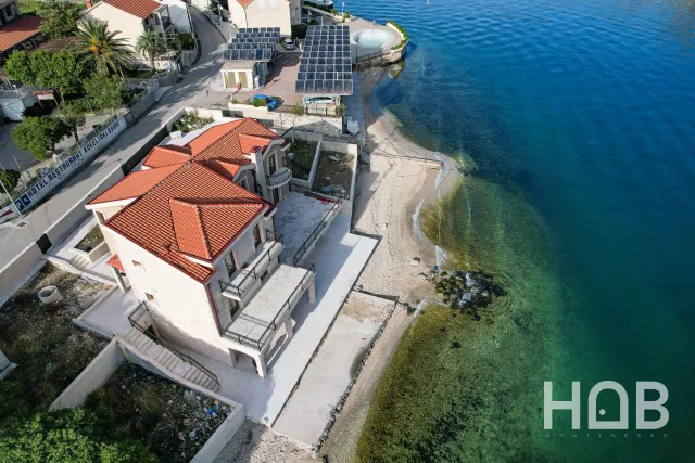 Na prodaju, Vila, 500 m², Kotor