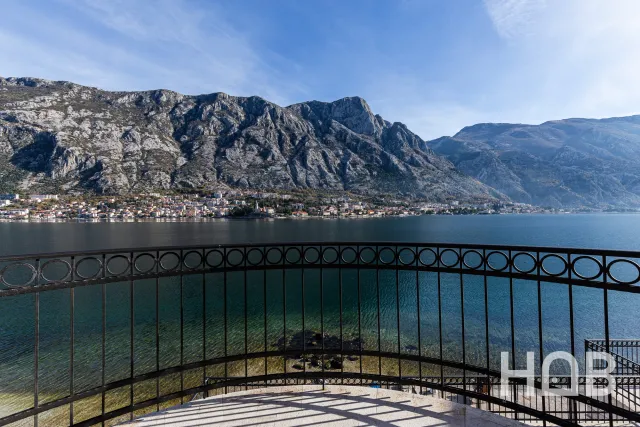 Na prodaju, Vila, 500 m², Kotor