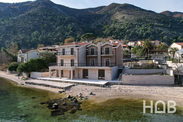 Na prodaju, Vila, 500 m², Kotor