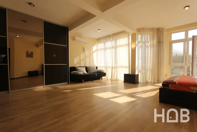 Zu verkaufen, Villa, 301 m², Bar