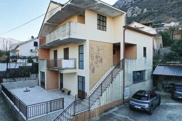 Na prodaju, Kuća, 270 m², Kotor