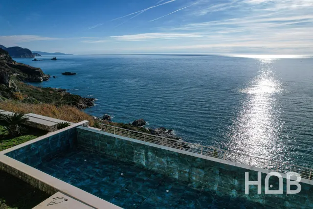 Zu verkaufen, Villa, 755 m², Budva