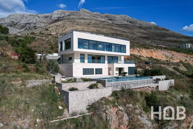 Zu verkaufen, Villa, 755 m², Budva