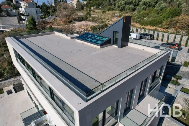 Zu verkaufen, Villa, 755 m², Budva