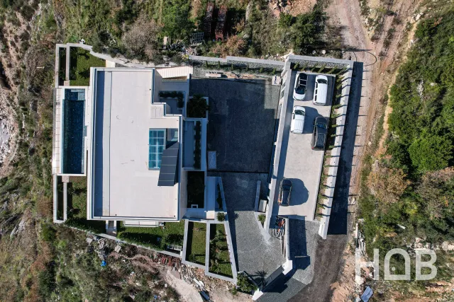 Zu verkaufen, Villa, 755 m², Budva