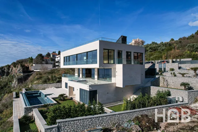Zu verkaufen, Villa, 755 m², Budva