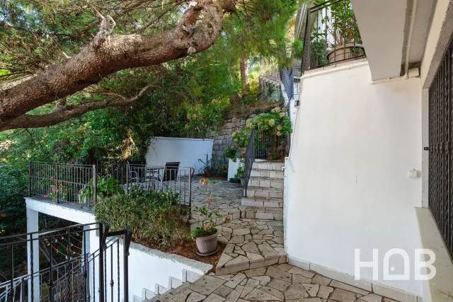 Na prodaju, Stan, 85 m², Budva
