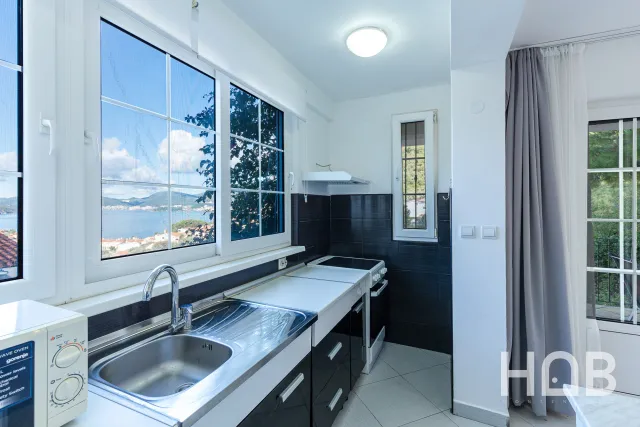 Na prodaju, Stan, 85 m², Budva